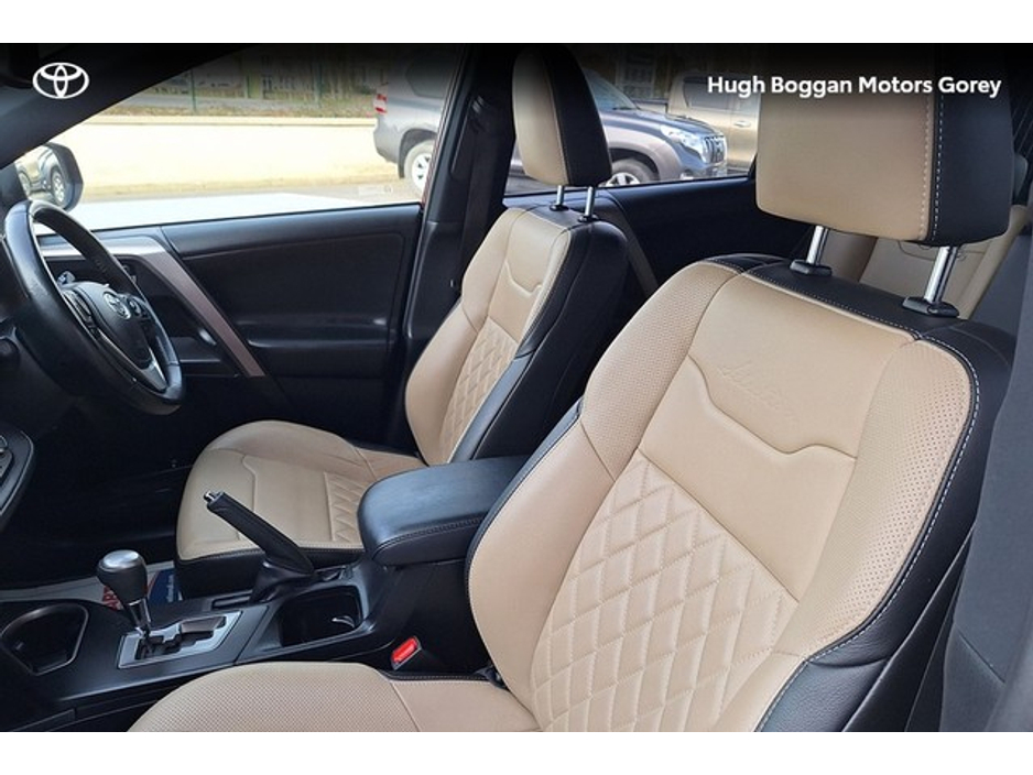 2018 Toyota Rav4 - image 14