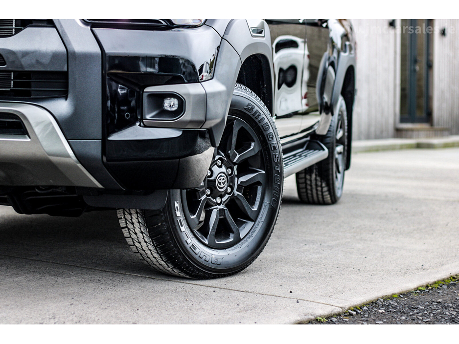 2026 Toyota Hilux - image 2