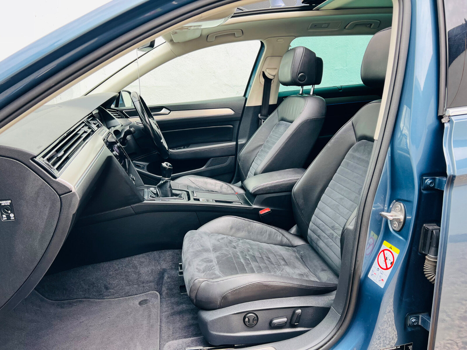 2018 Volkswagen Passat - image 9