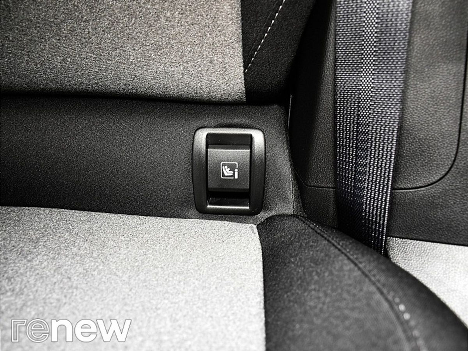 2025 Renault Clio - image 21