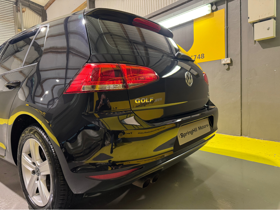 2015 Volkswagen Golf - image 15