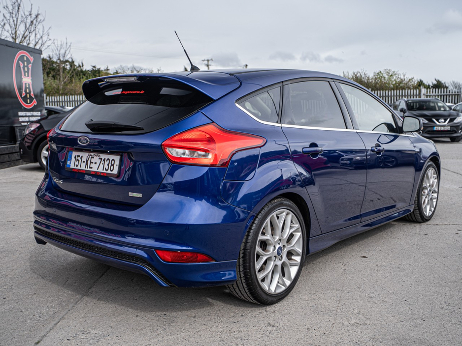 2015 Ford Focus - image 13
