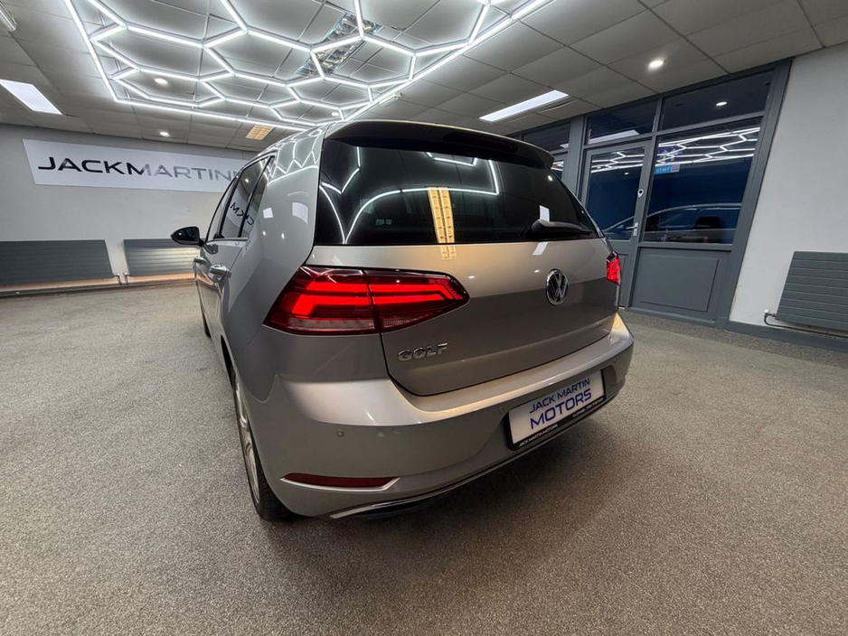 2018 Volkswagen Golf - image 15