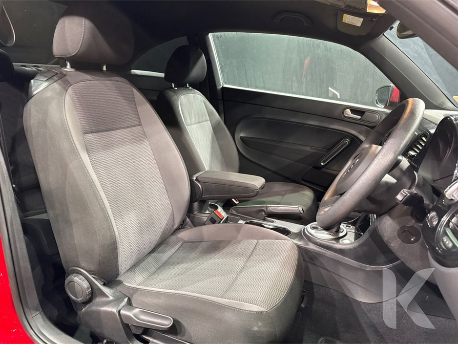 2016 Volkswagen Beetle AUTOMATIC 1.2L TSI - FACTORY ALLOY WHEELS - A/C HEATING CONTROLS €13,950