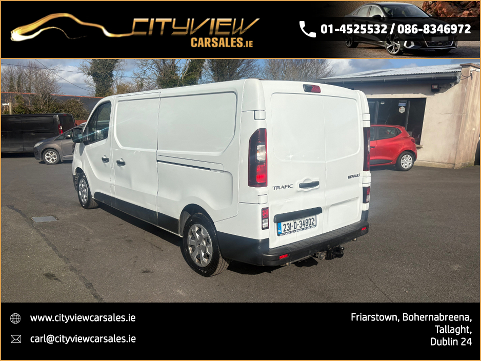 2023 Renault Trafic - image 6