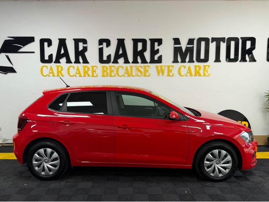 2018 Volkswagen Polo - image 3