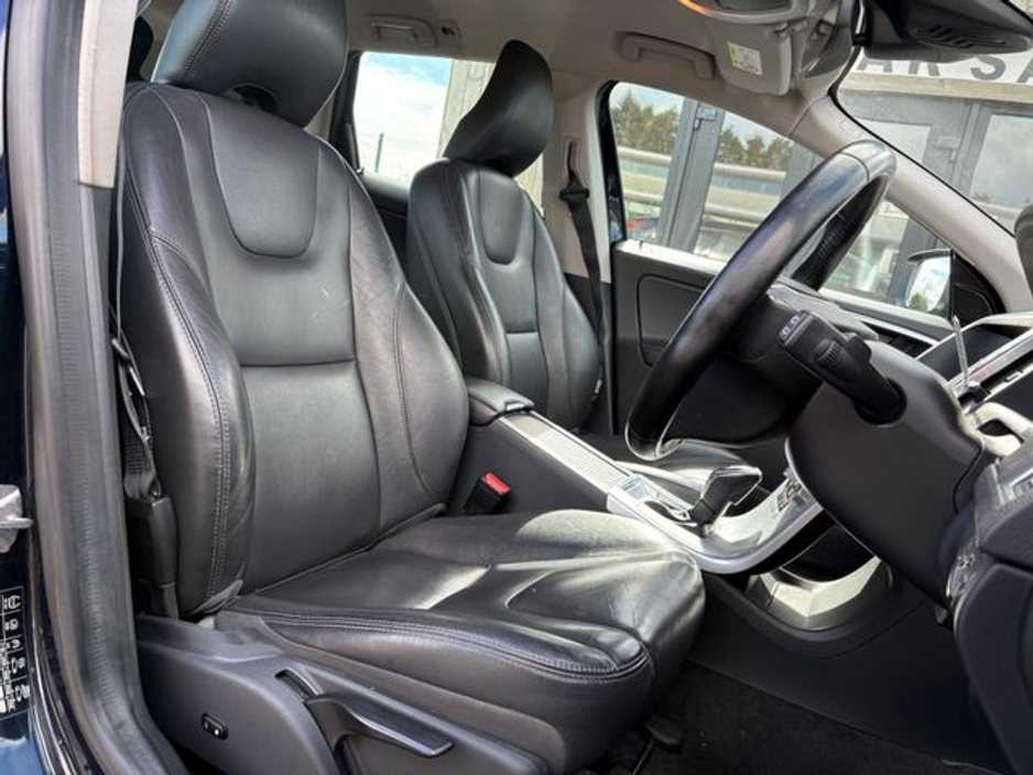 2016 Volvo XC60 - image 15