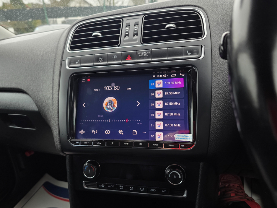 2016 Volkswagen Polo - image 19