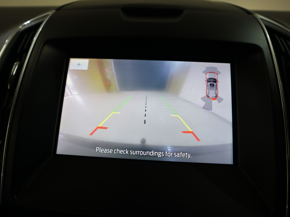 2019 Ford Galaxy - image 15