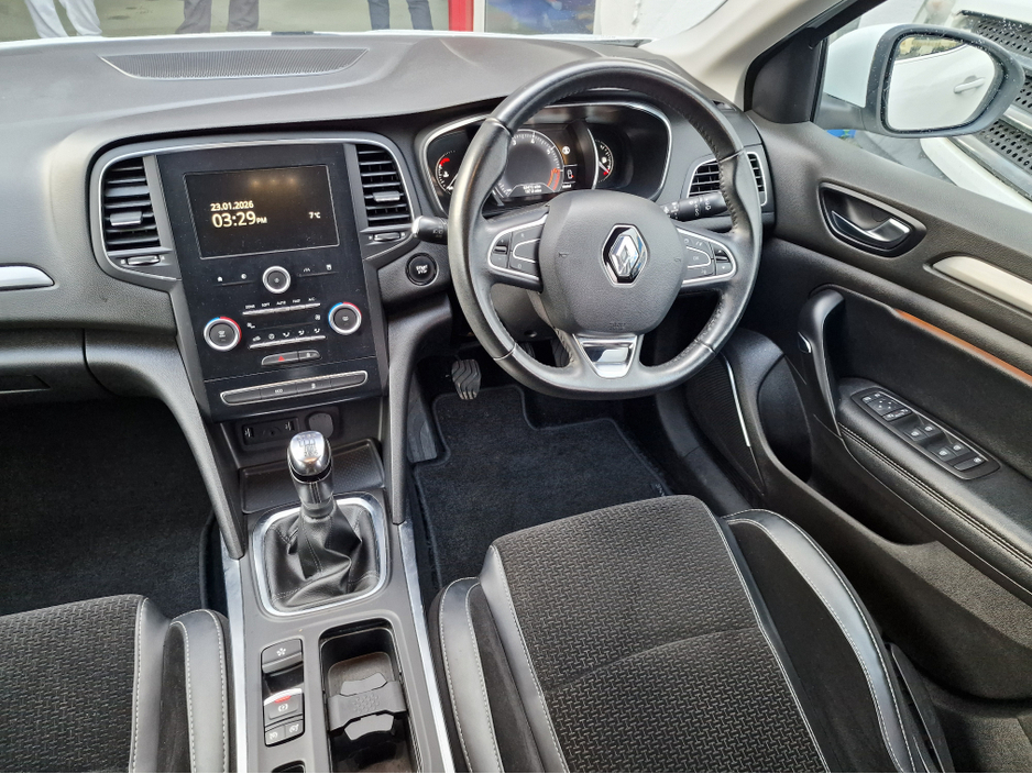 2017 Renault Megane LOW MILEAGE-1.2 DYNAMIQUE-HIGH SPEC €10,950
