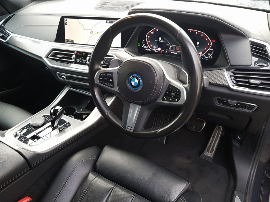 2022 BMW X5 xDrive45e xLine €63,995