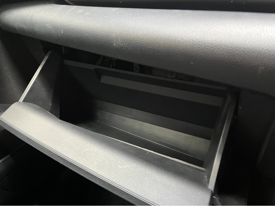 2021 Toyota Yaris - image 14