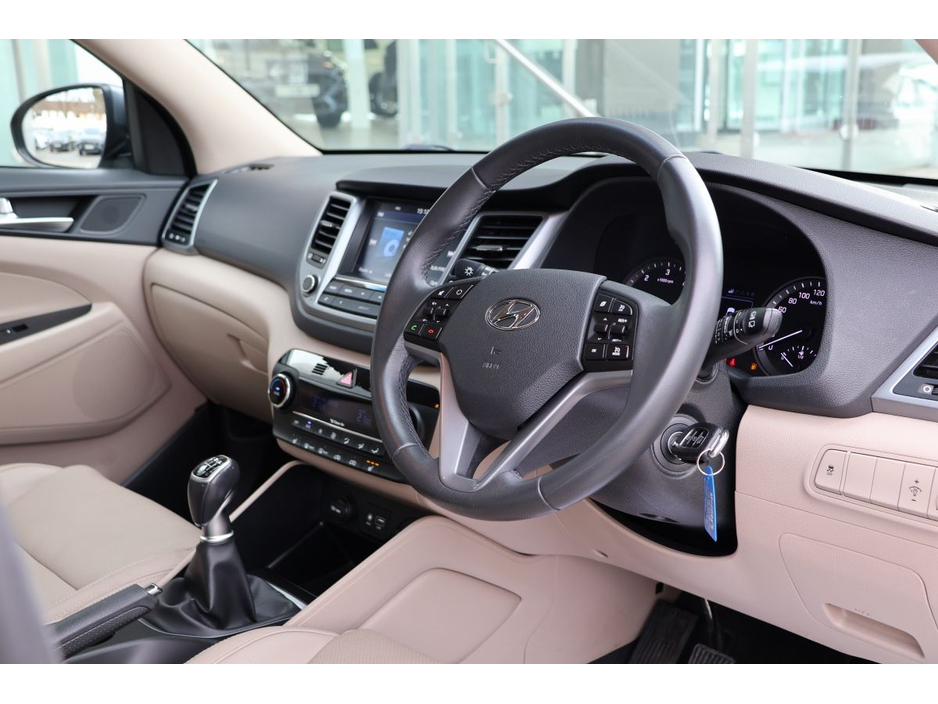 2016 Hyundai Tucson - image 7