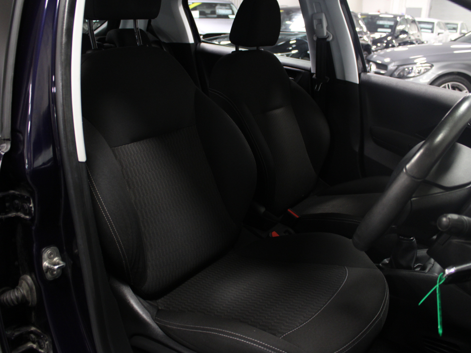 2018 Peugeot 208 - image 25