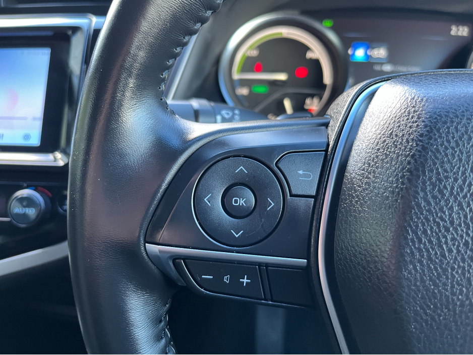 2019 Toyota Camry WS HYBRID AUTOMATIC 2.5 PETROL //HALF LEATHER SEATS//ELECTRIC DRIVERS SEAT//KEYLESS ENTRY//ADAPTIVE CRUISE CONTROL//REVERSE CAMERA// €25,950