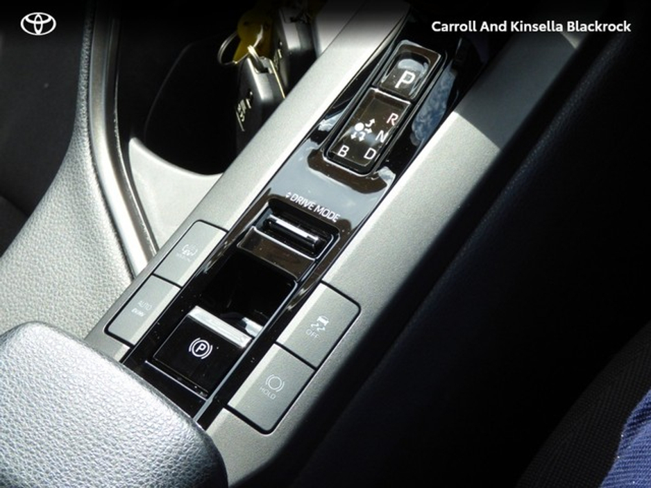 2025 Toyota C-HR - image 13