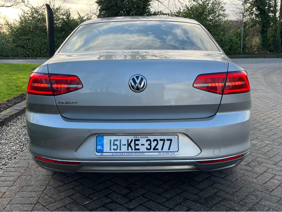 2015 Volkswagen Passat - image 7