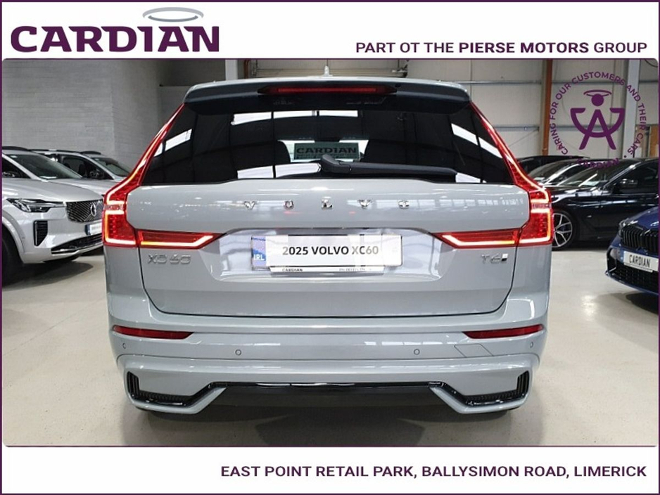 2025 Volvo XC60 Xc60 + T6 PHEV AWD PLUS DARK €61,950