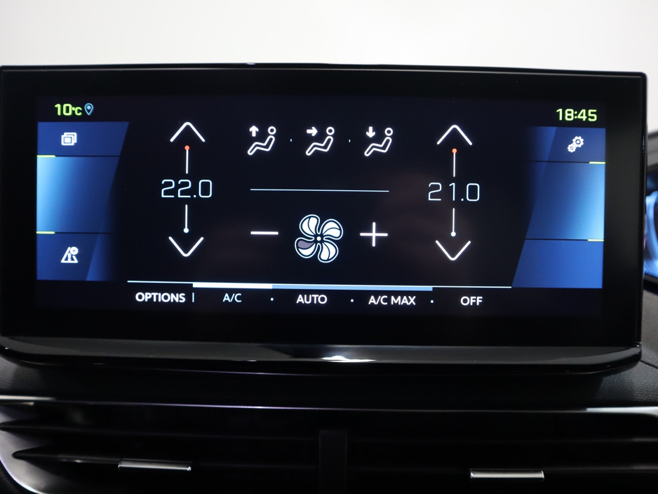 2022 Peugeot 3008 - image 17