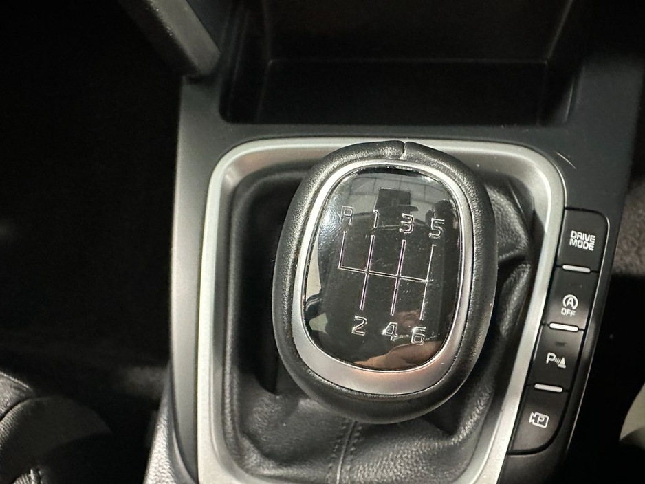 2023 Kia Ceed - image 21