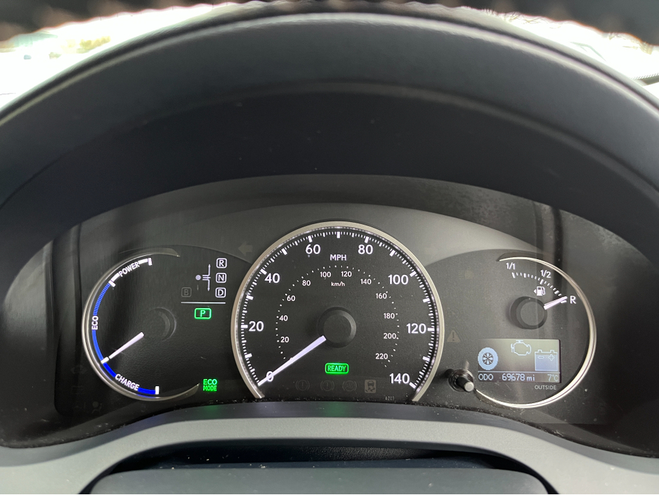 2017 Lexus CT 200 h SPORT AUTOMATIC 1.8 PETROL //SAT NAV//REVERSE CAMERA//HALF LEATHER SEATS//