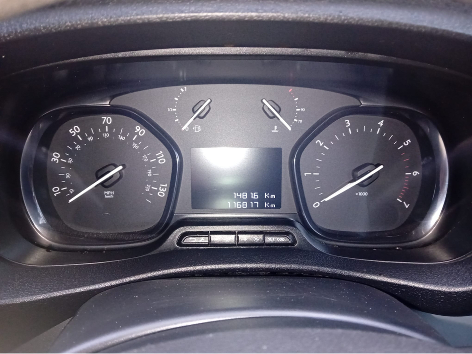 2019 Opel Vivaro - image 22