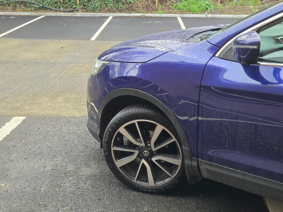 2015 Nissan Qashqai - image 4