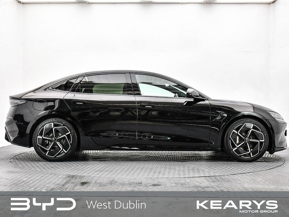 2024 BYD Seal - image 3