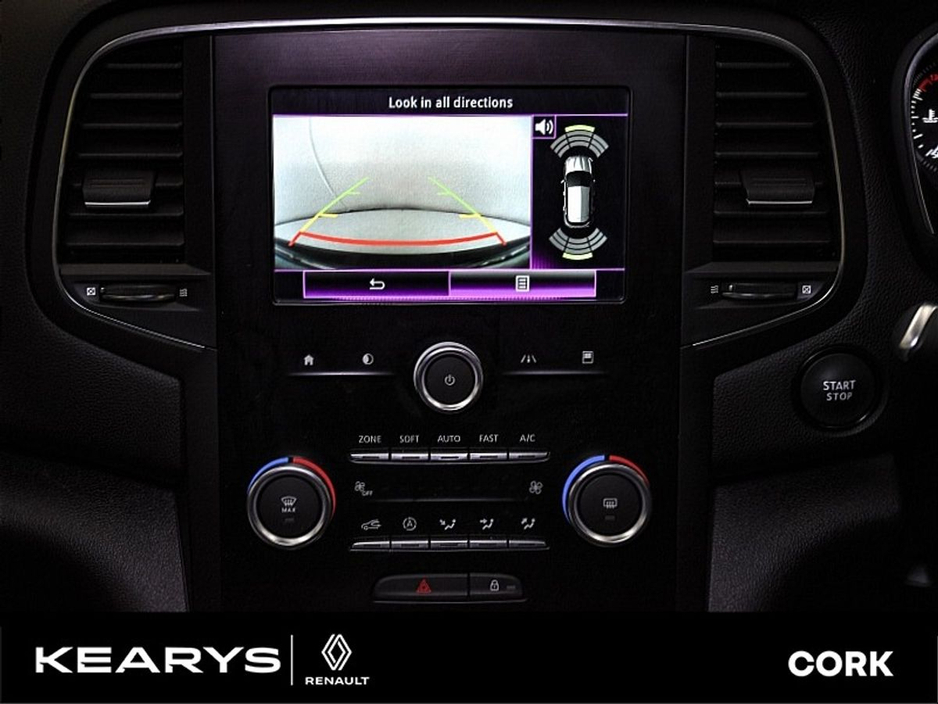2020 Renault Megane - image 30