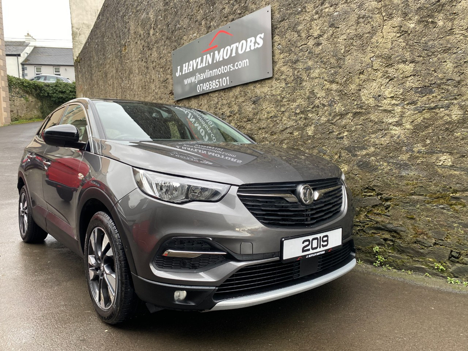 2019 Vauxhall Grandland X - image 2