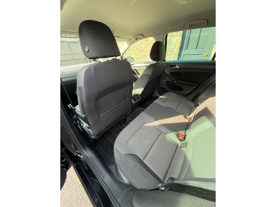 2018 Volkswagen Golf - image 16