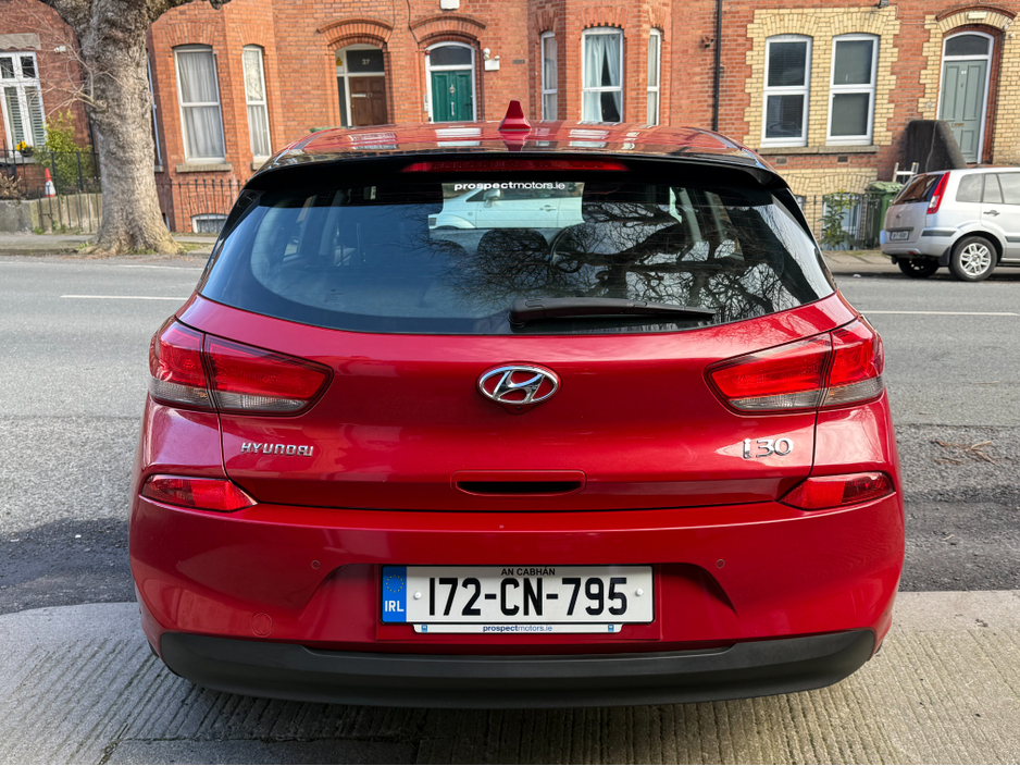 2017 Hyundai i30 - image 6