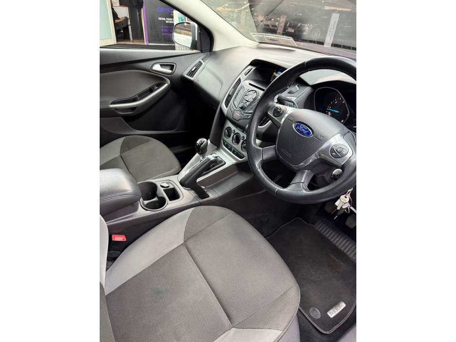 2013 Ford Focus - image 9