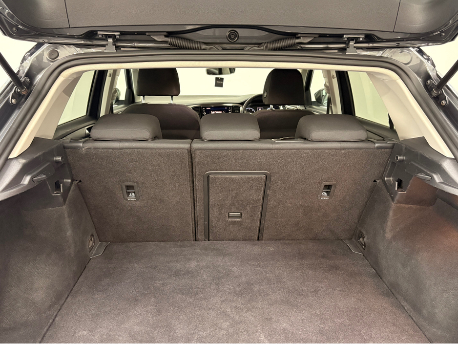 2019 Volkswagen T-Roc DESIGN TDI €18,950