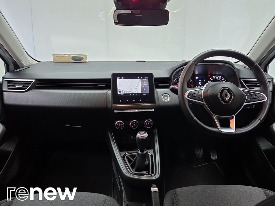 2022 Renault Clio Iconic TCe 90 €15,995