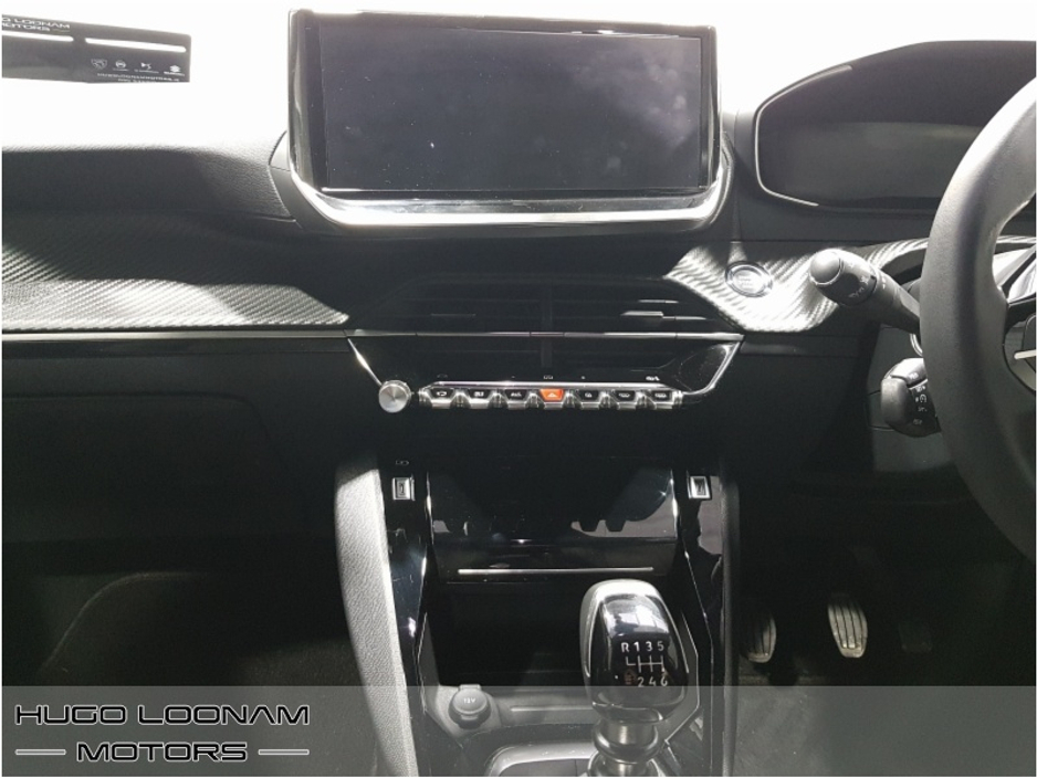 2025 Peugeot 2008 - image 12