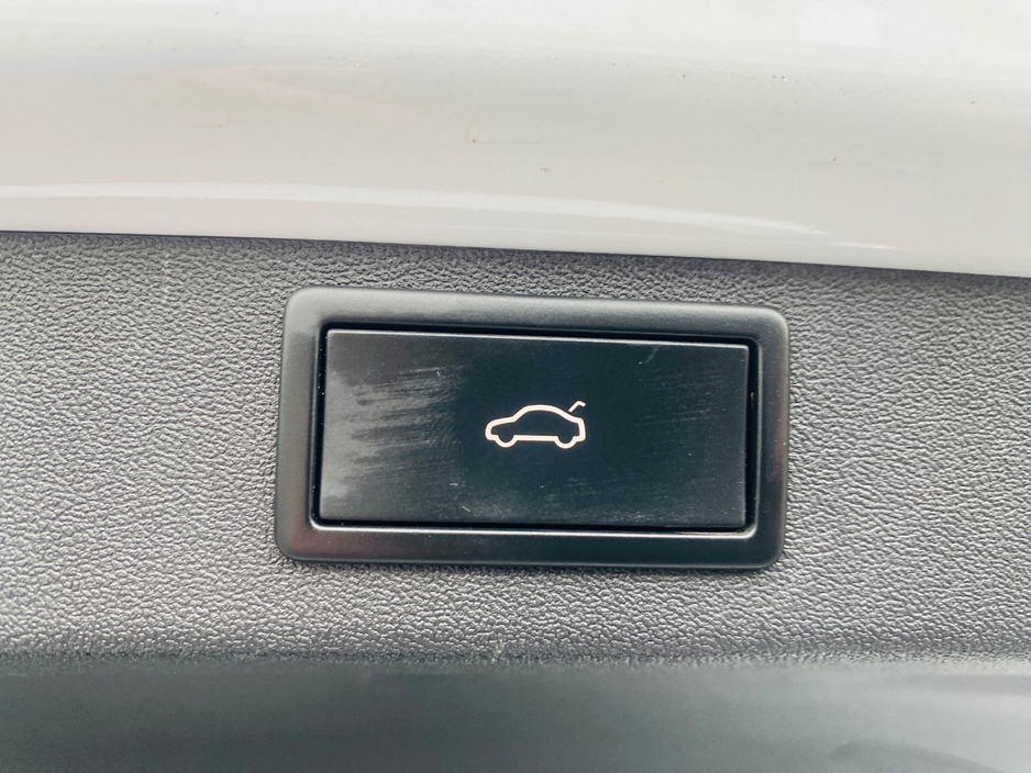 2024 Skoda Enyaq - image 25