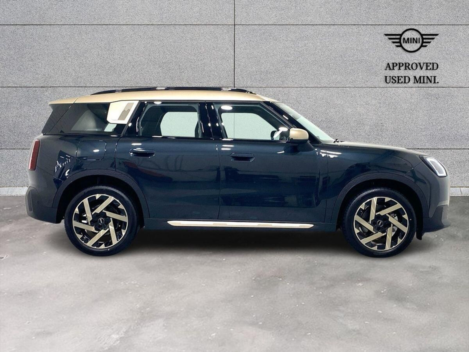 2025 MINI Countryman C €44,950