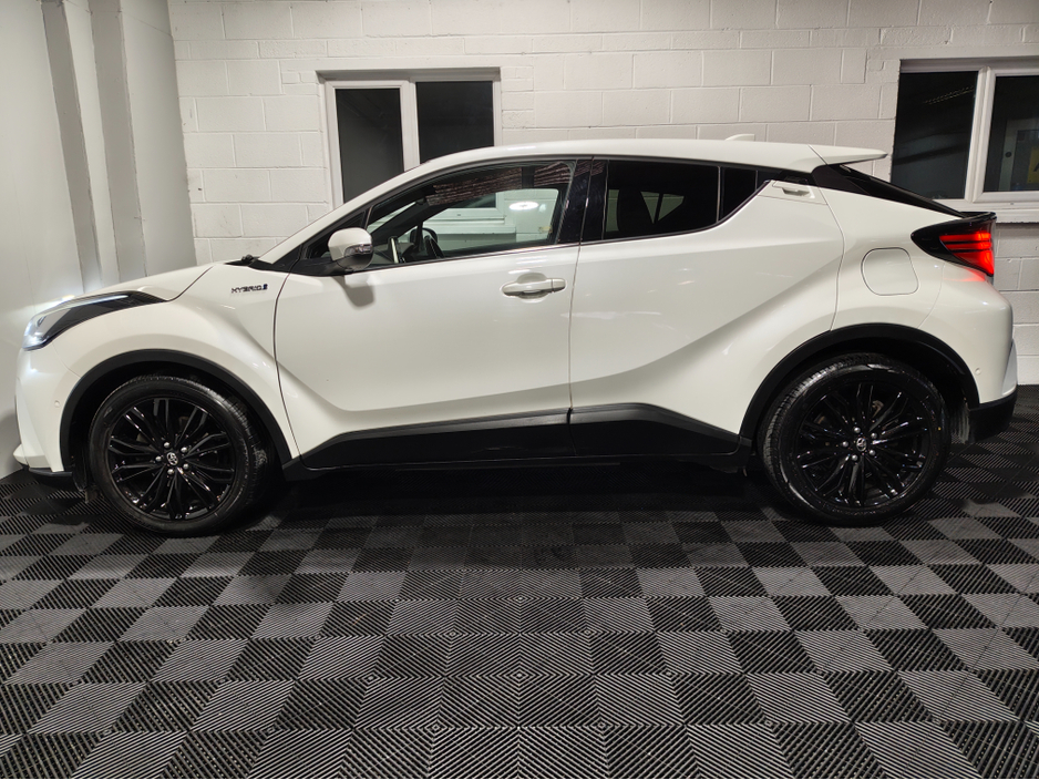 2022 Toyota C-HR - image 27