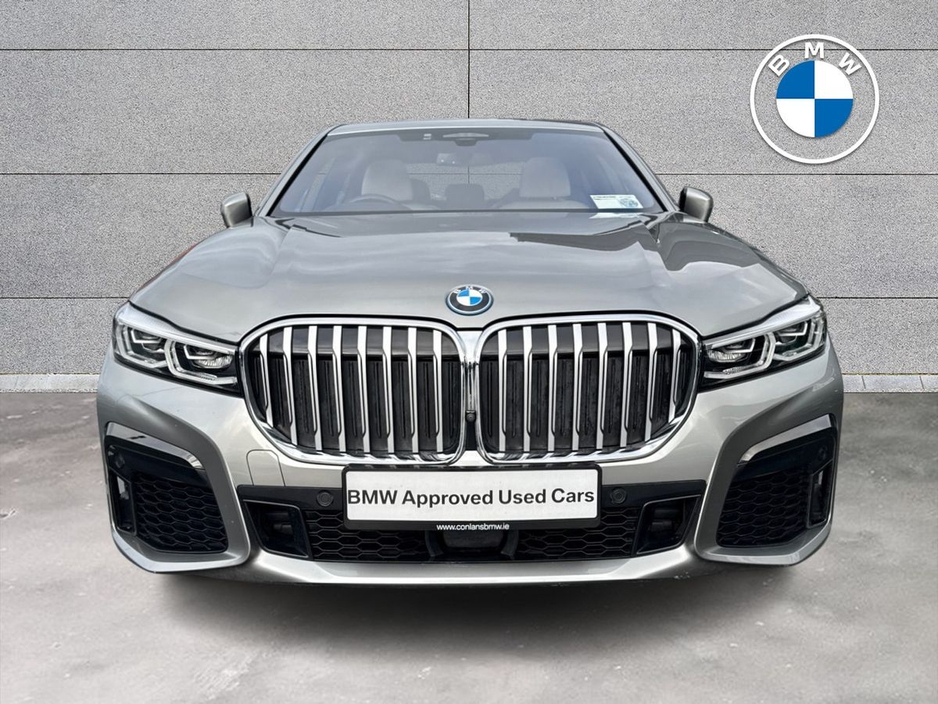 2022 BMW 7 Series - image 16