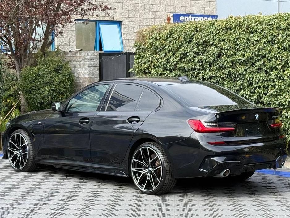 2020 BMW 3 Series - image 5