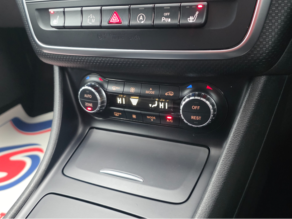 2015 Mercedes-Benz A Class A180  HALF LEATHER HEATED SEATS - REV CAMERA - HI SPEC / SYSTEM LOW ROAD TAX BAND / SIMI DEALER €14,950