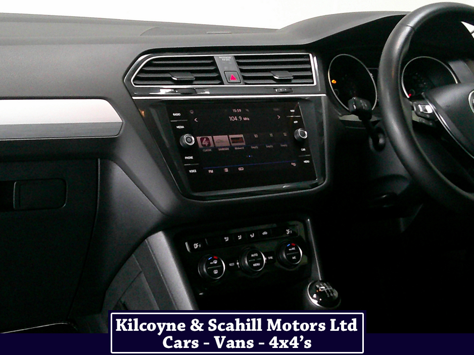 2019 Volkswagen Tiguan - image 19