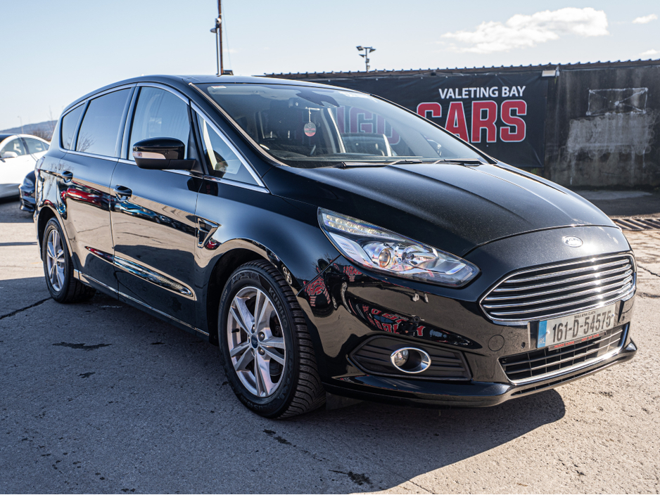 2016 Ford S-Max - image 15