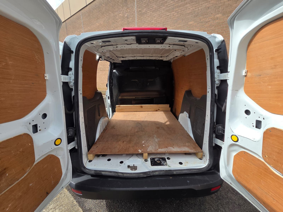 2021 Ford Transit Connect - image 28