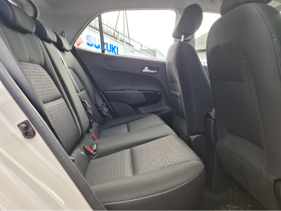 2023 Kia Picanto - image 6