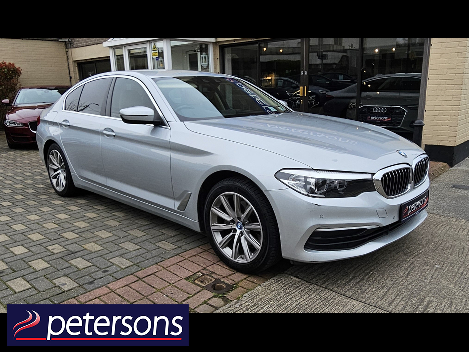 2020 BMW 5 Series - image 2