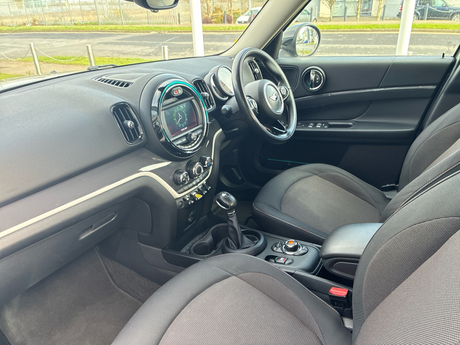 2018 MINI Countryman - image 2