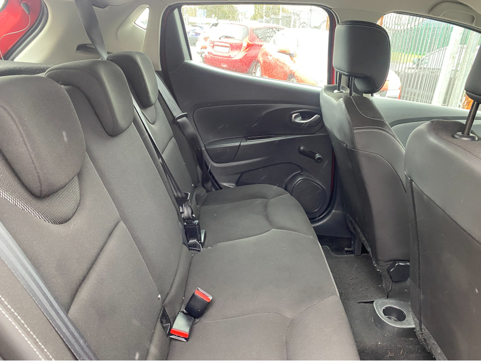 2016 Renault Clio - image 10
