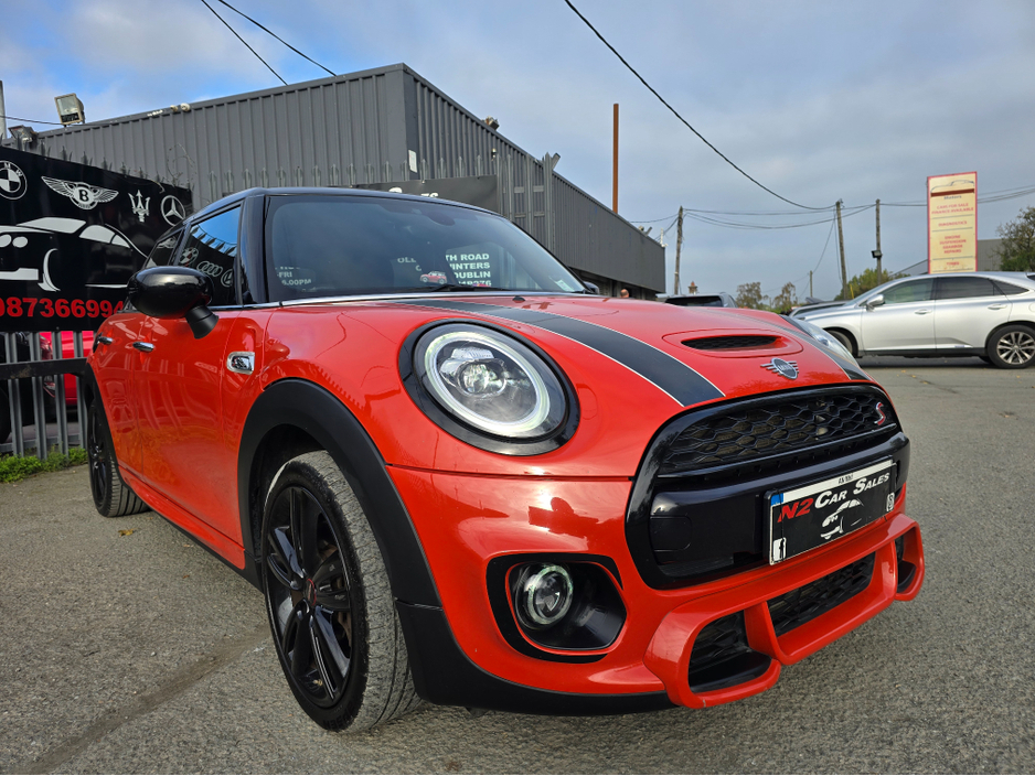 2020 MINI Cooper S - image 2